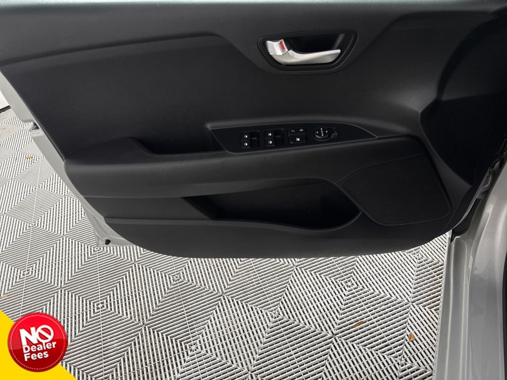 2023 Kia Rio LX - Photo 8