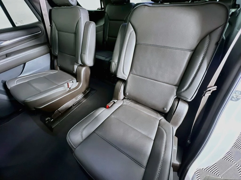 Used 2023 White GMC Denali image 26