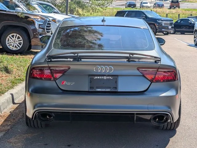 Used 2017  Audi 4.0T Prestige image 4