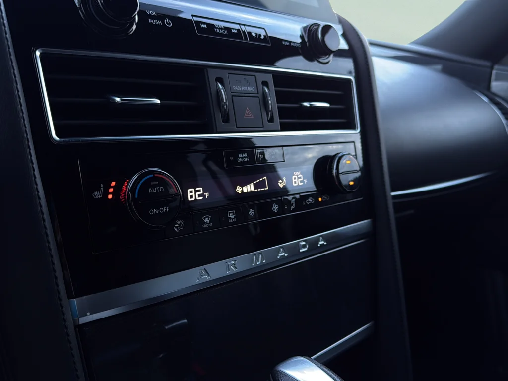 Used 2021 Super Black Nissan SL image 19