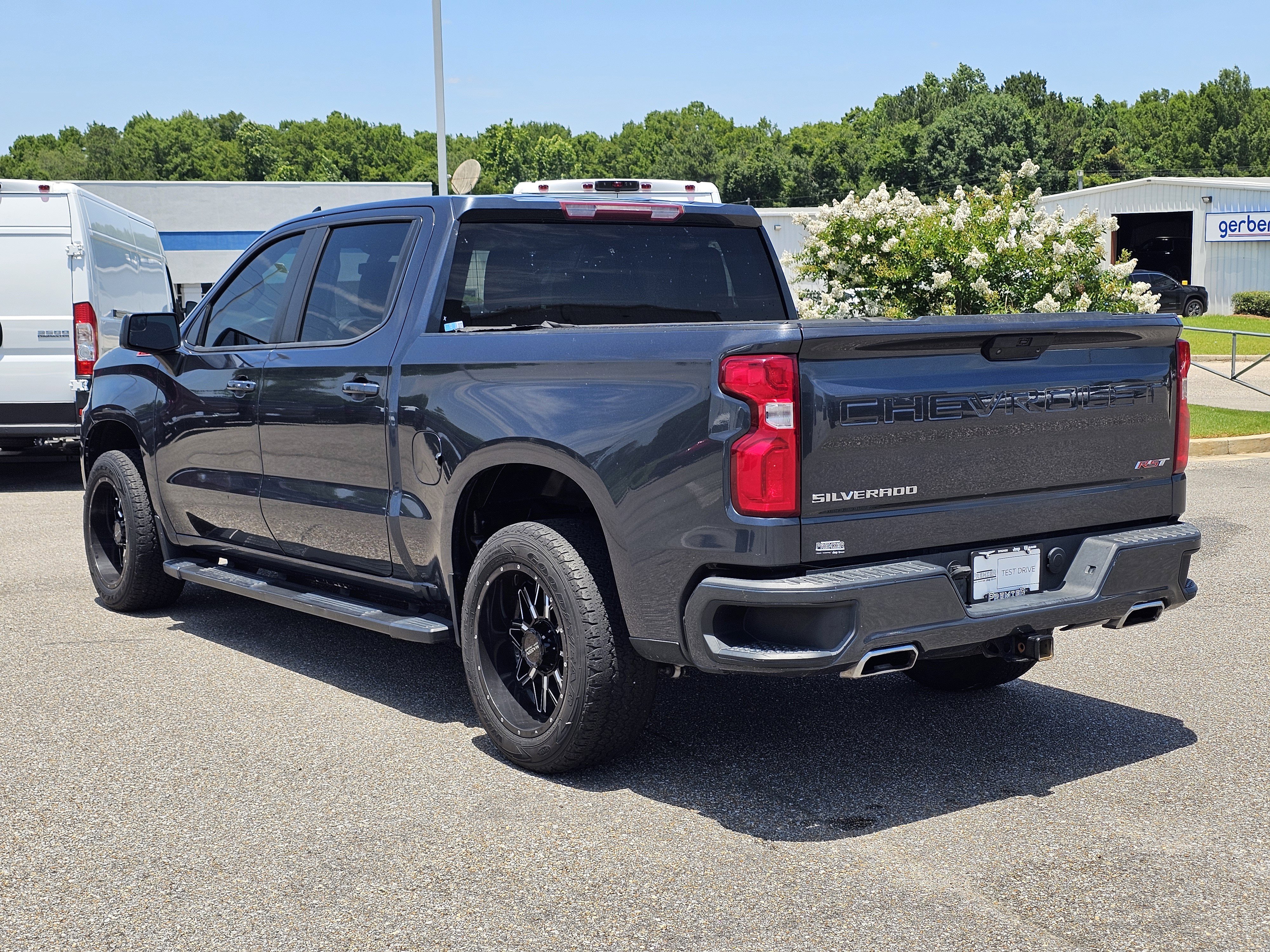 2021 Chevrolet Silverado 1500 RST - Photo 12
