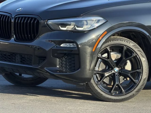 Used 2021 Black BMW xDrive40i image 10