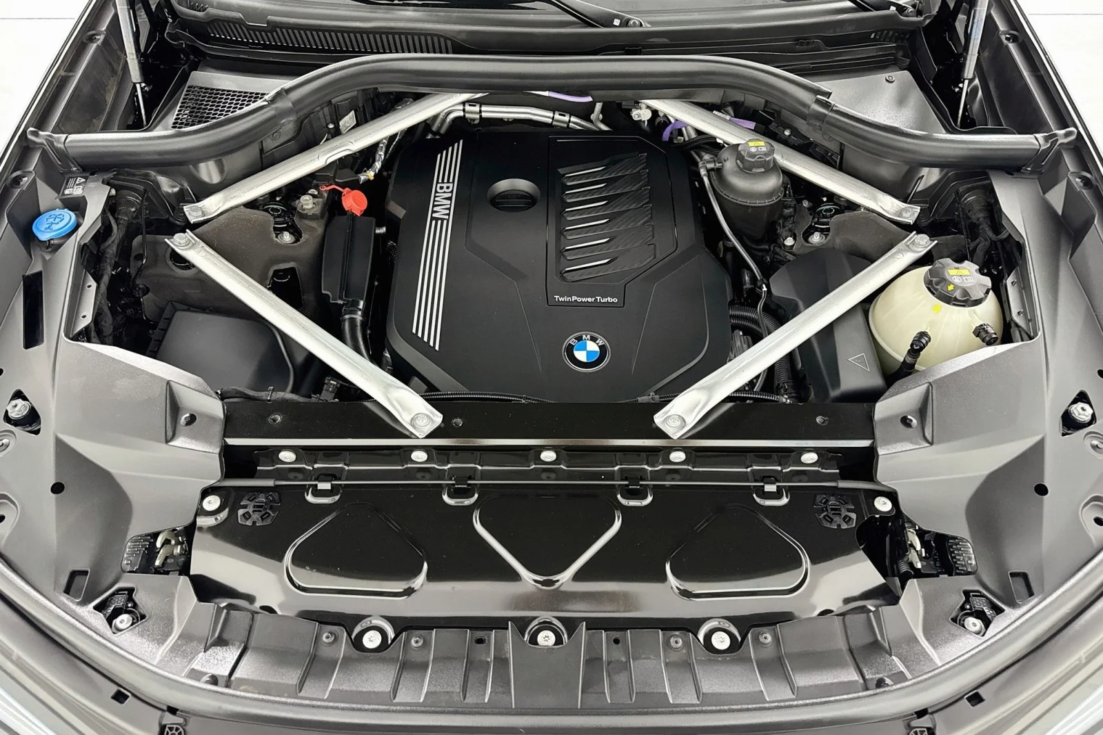 Used 2022 Jet Black BMW xDrive40i image 12
