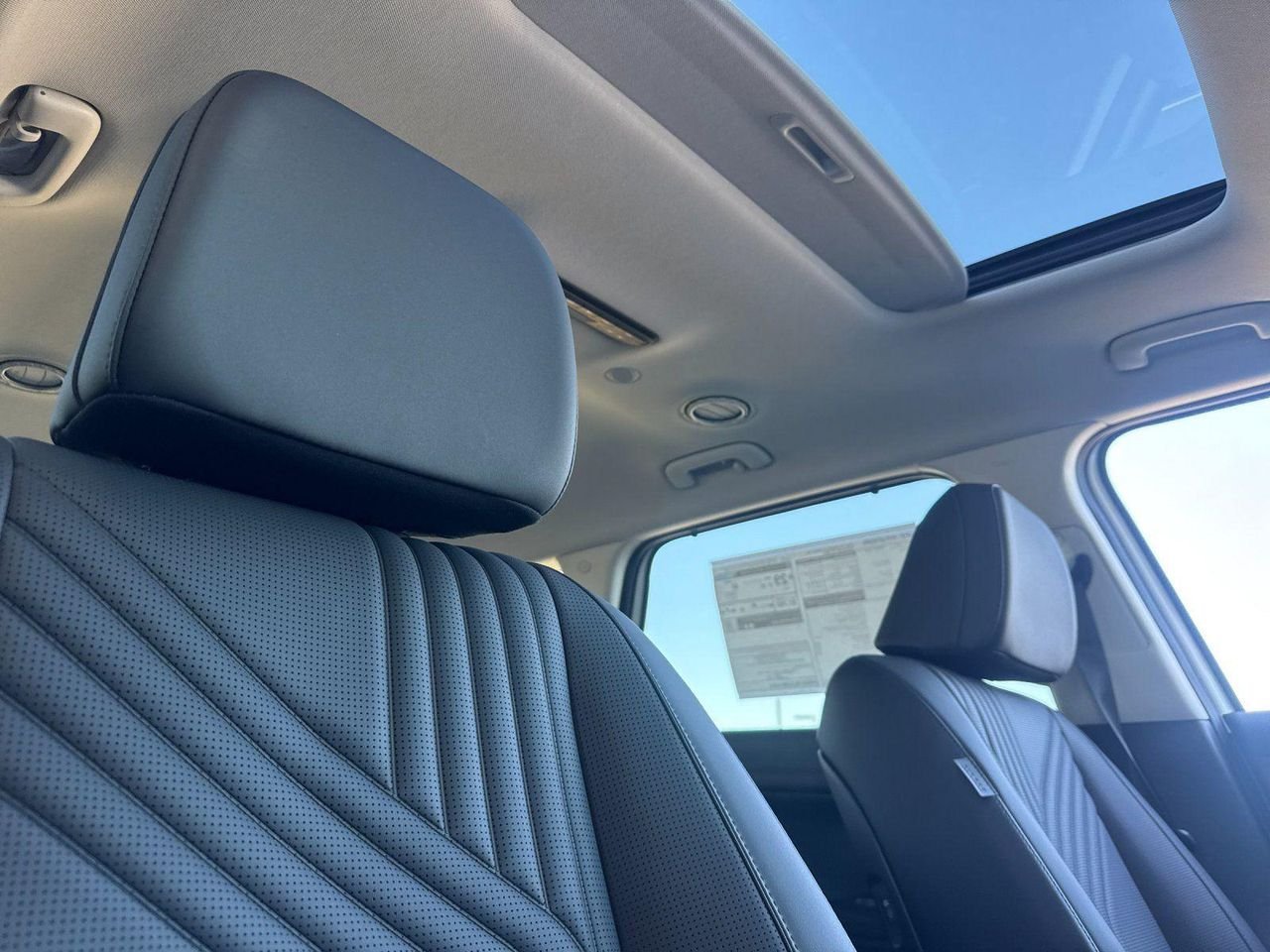 New 2026 White Hyundai SEL Premium 7P image 15