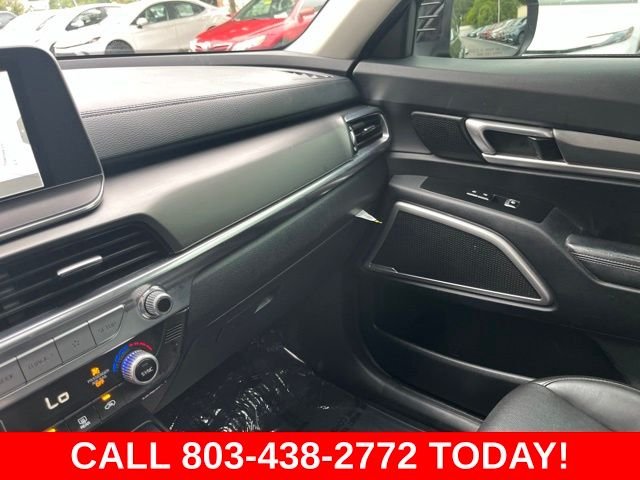 Used 2022 Black Kia S image 28