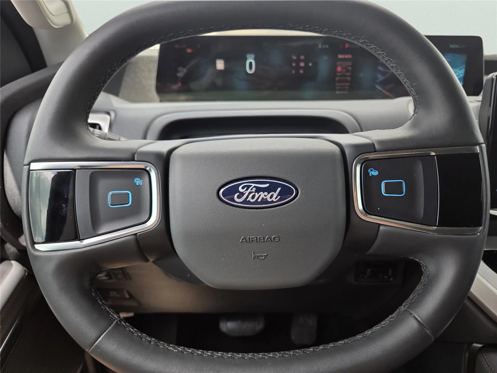 Used 2025 Agate Black Ford Active image 24