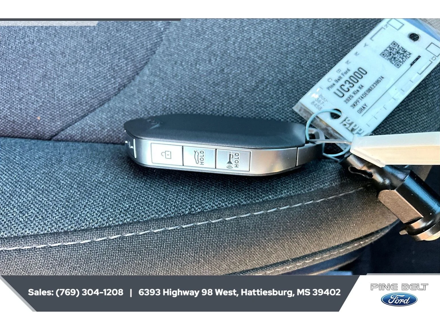 Used 2025 Interstellar Gray Kia LX image 9