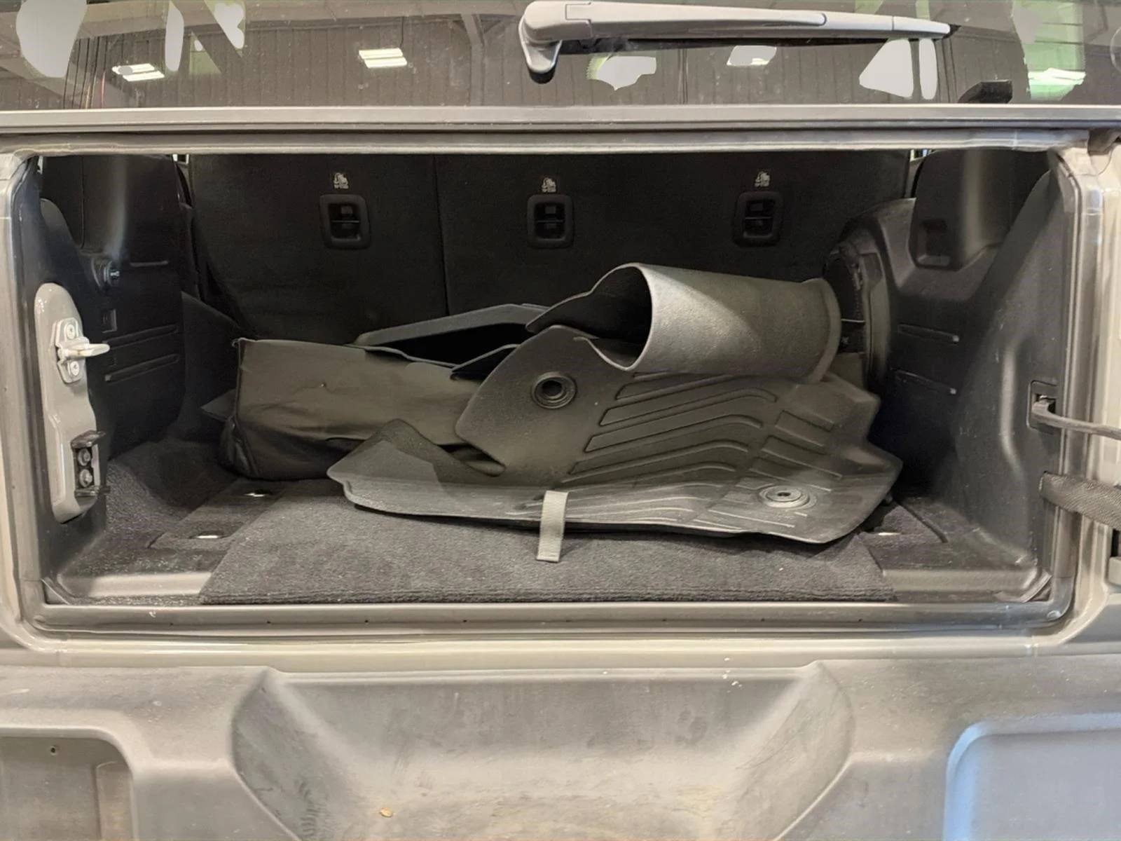 Used 2020 Sting-Gray Clearcoat Jeep Sport S image 10
