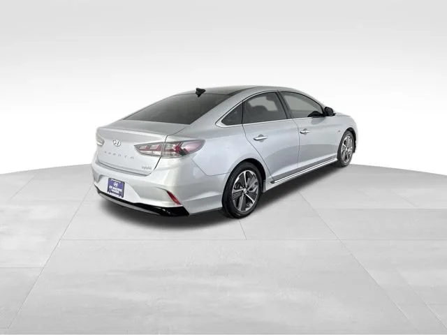 Used 2019 Silver Hyundai Limited image 5
