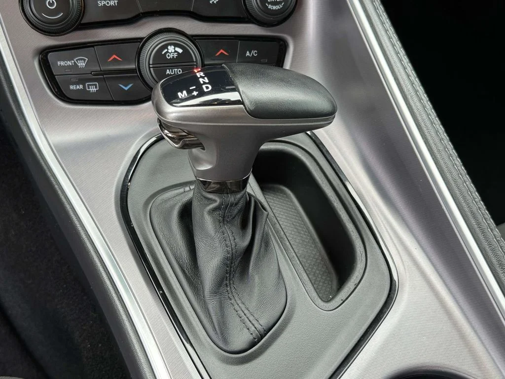 Used 2019 Red Dodge SXT image 19