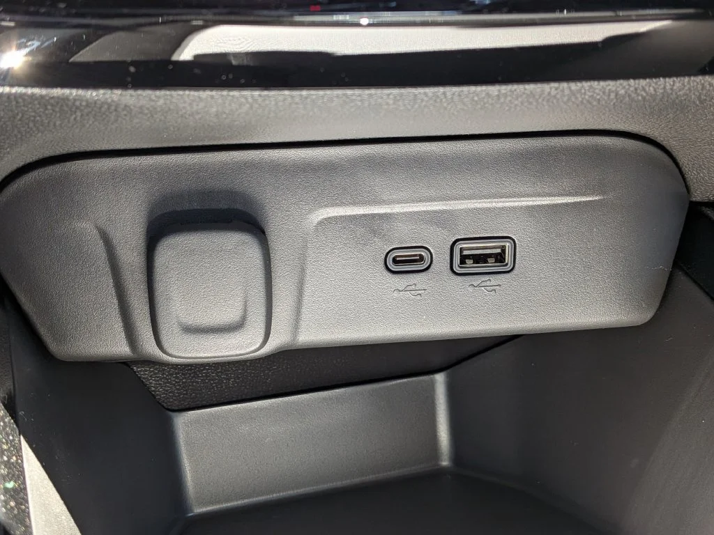 New 2026 Sterling Gray Metallic Chevrolet LT image 32