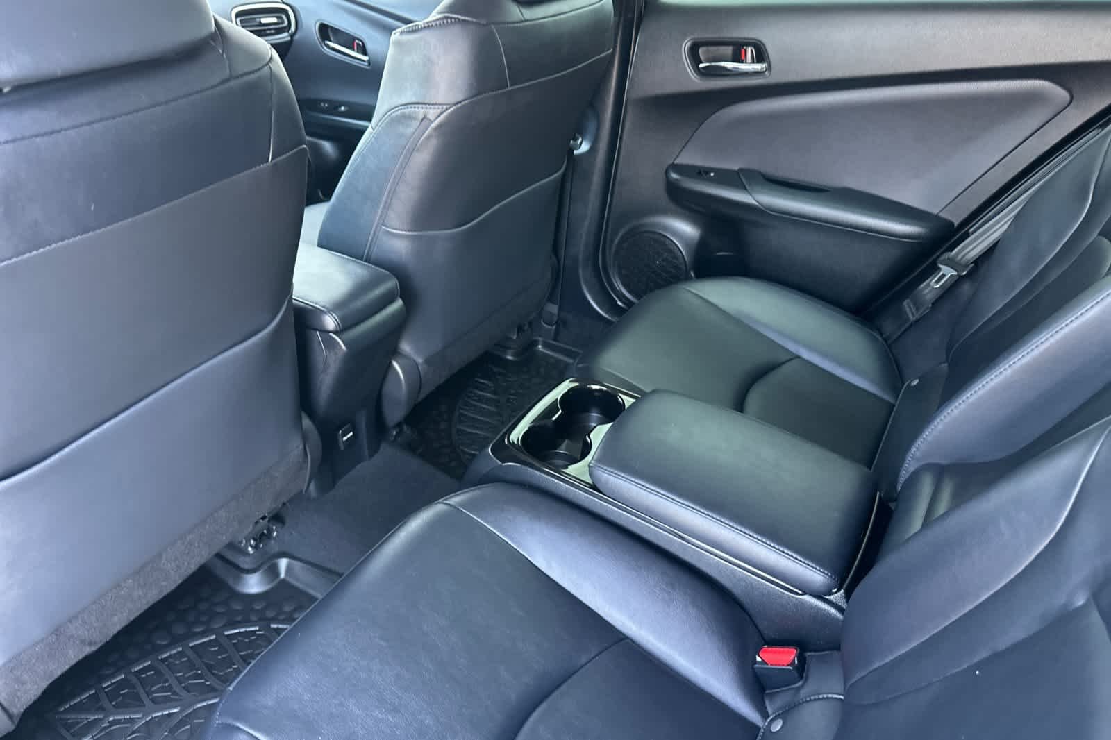Certified Used 2018 Blizzard Pearl Toyota Advanced image 12