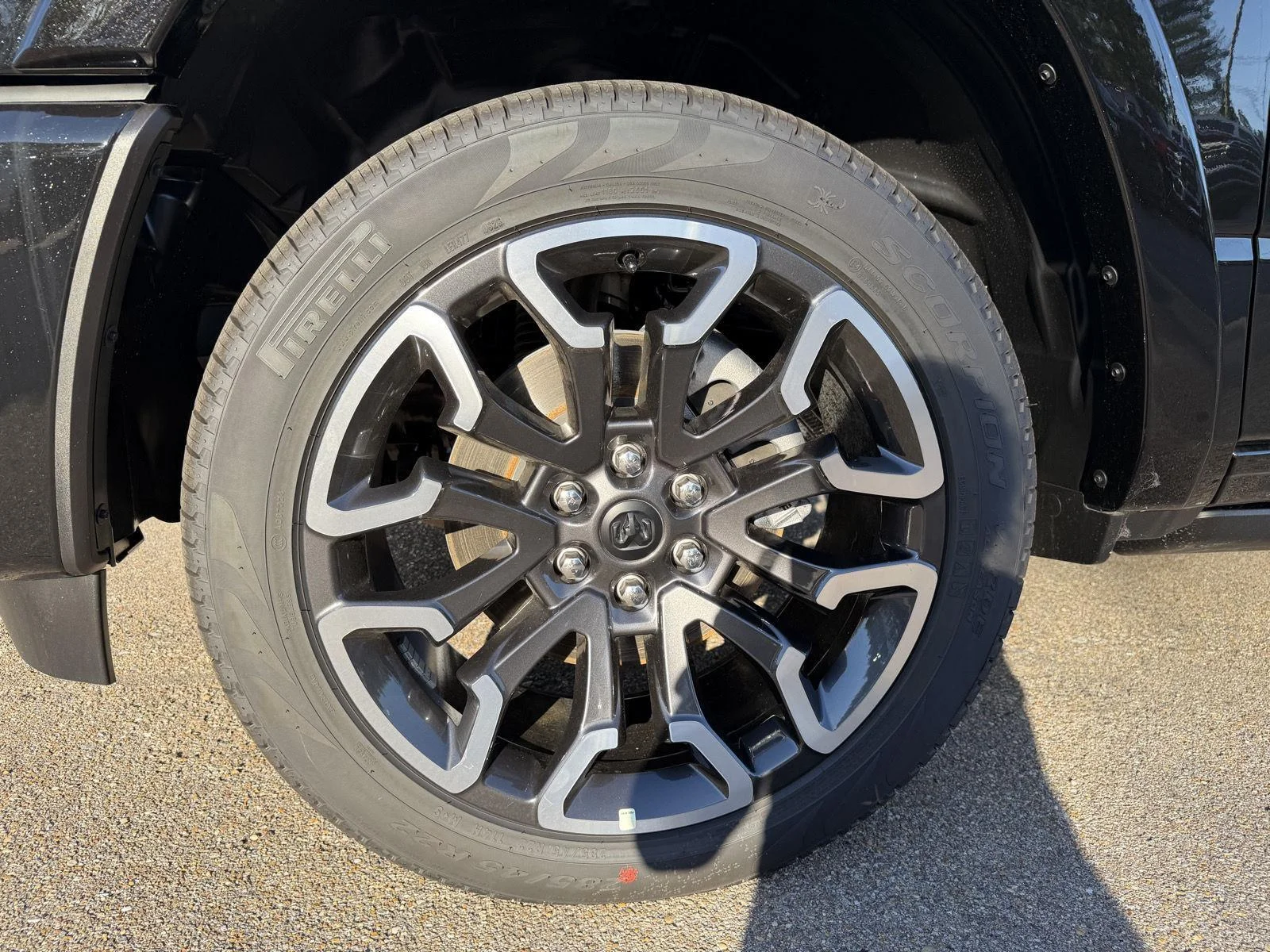 New 2026 Diamond Black Crystal Pearl-Coat Exterior Paint RAM Limited image 25