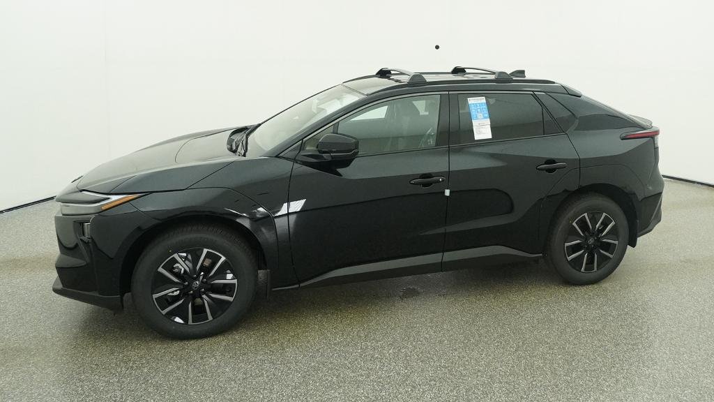 New 2026 Midnight Black Metallic Toyota XLE image 5