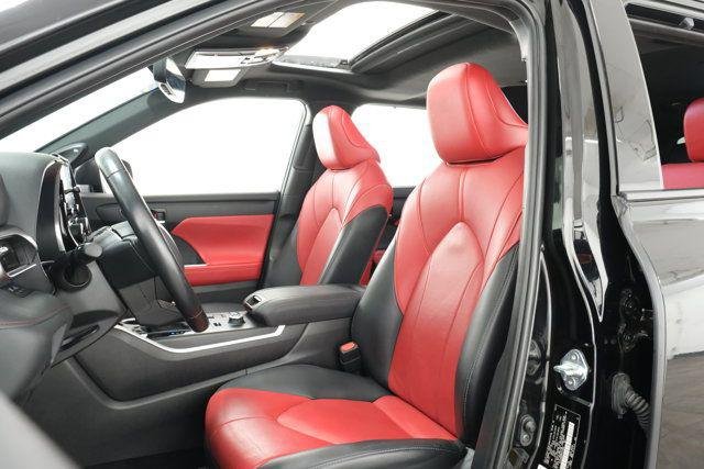 Certified Used 2021 MIDNIGHT BLACK METALLIC Toyota  image 30