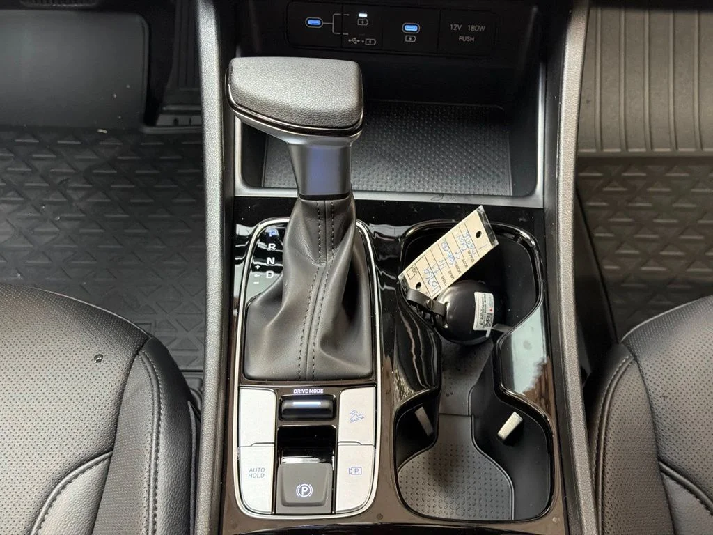 New 2027 Hampton Gray Hyundai SE image 16