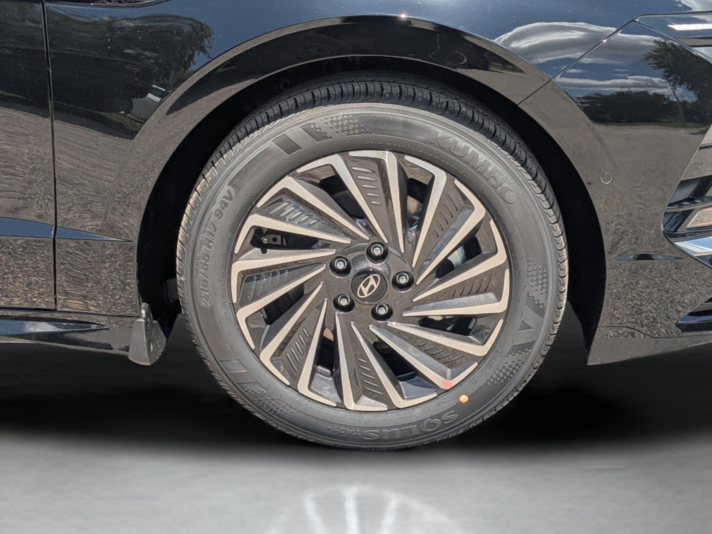New 2026 Abyss Black Hyundai Limited image 11