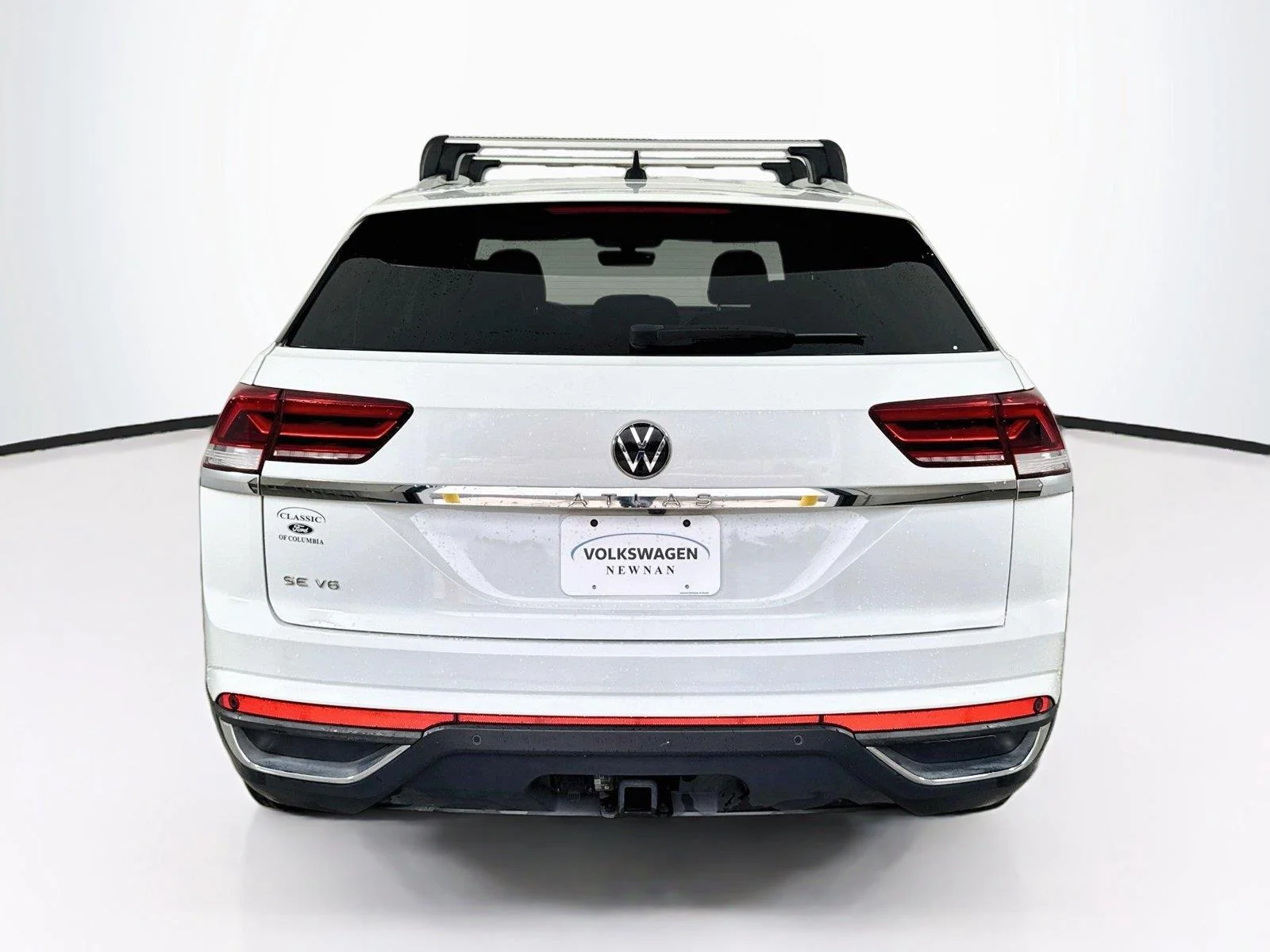 Used 2023 Pure White Volkswagen 3.6L V6 SE w/Technology image 5