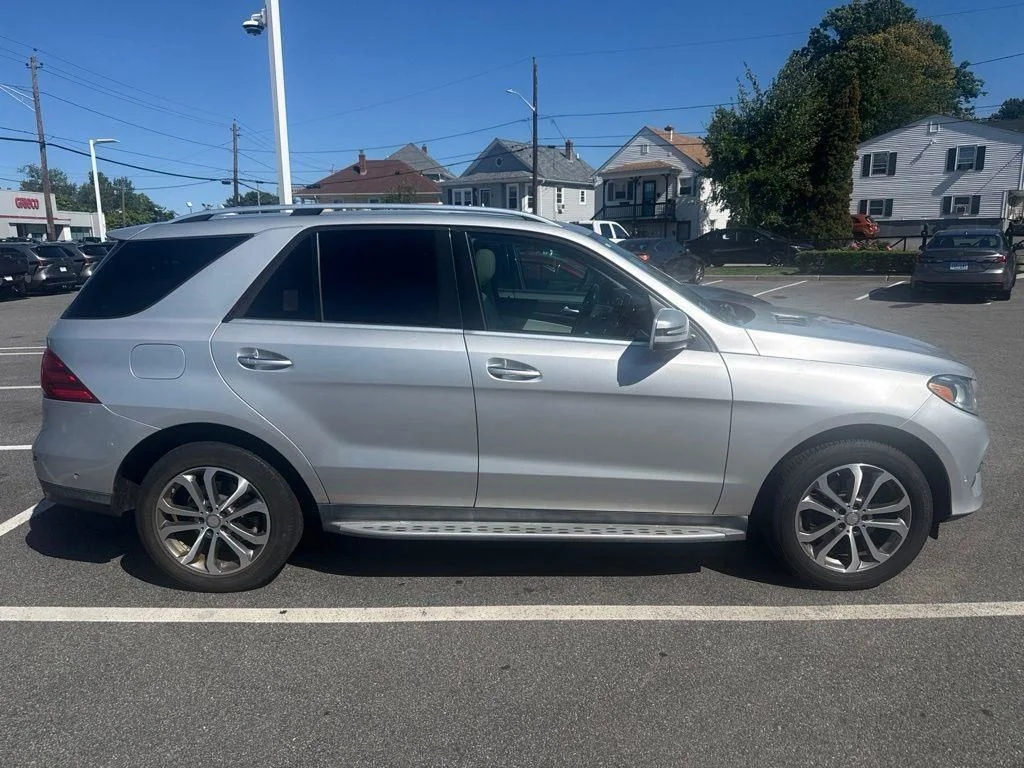 Used 2016  Mercedes-Benz GLE 350 image 3