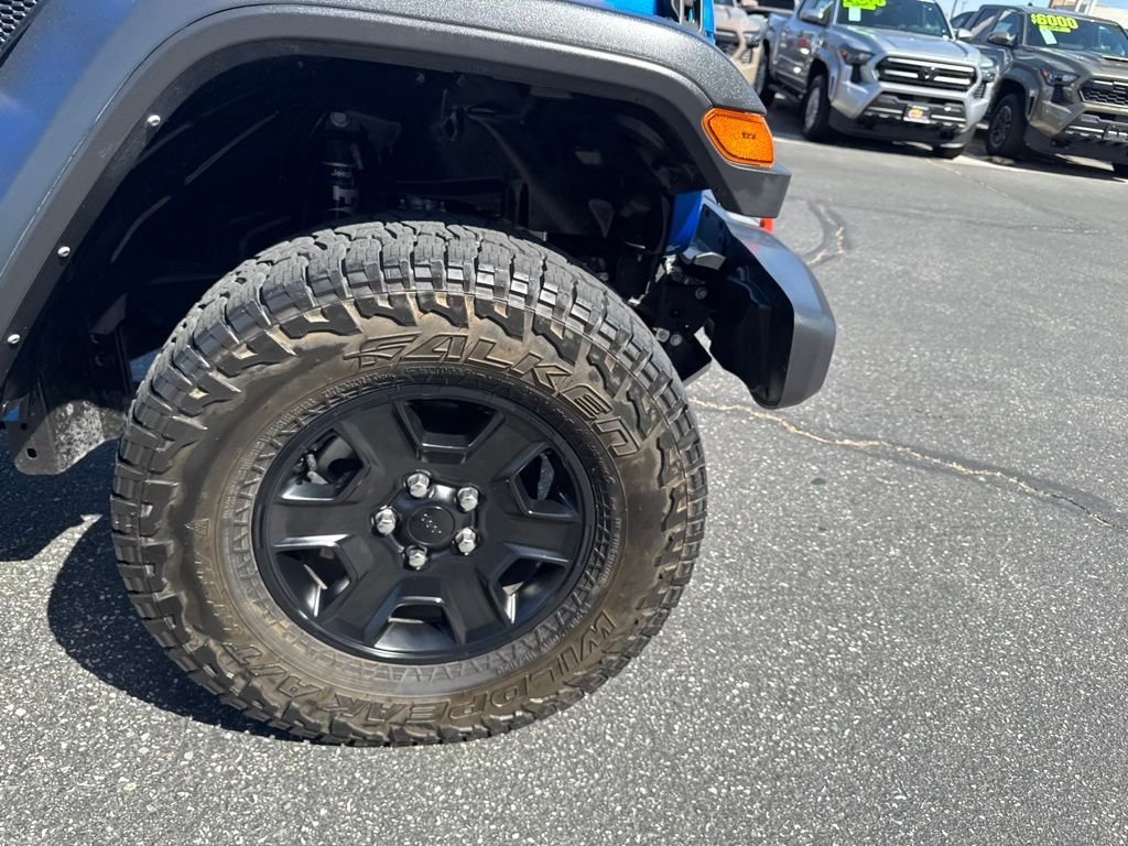 Used 2023 Blue Jeep Mojave image 19