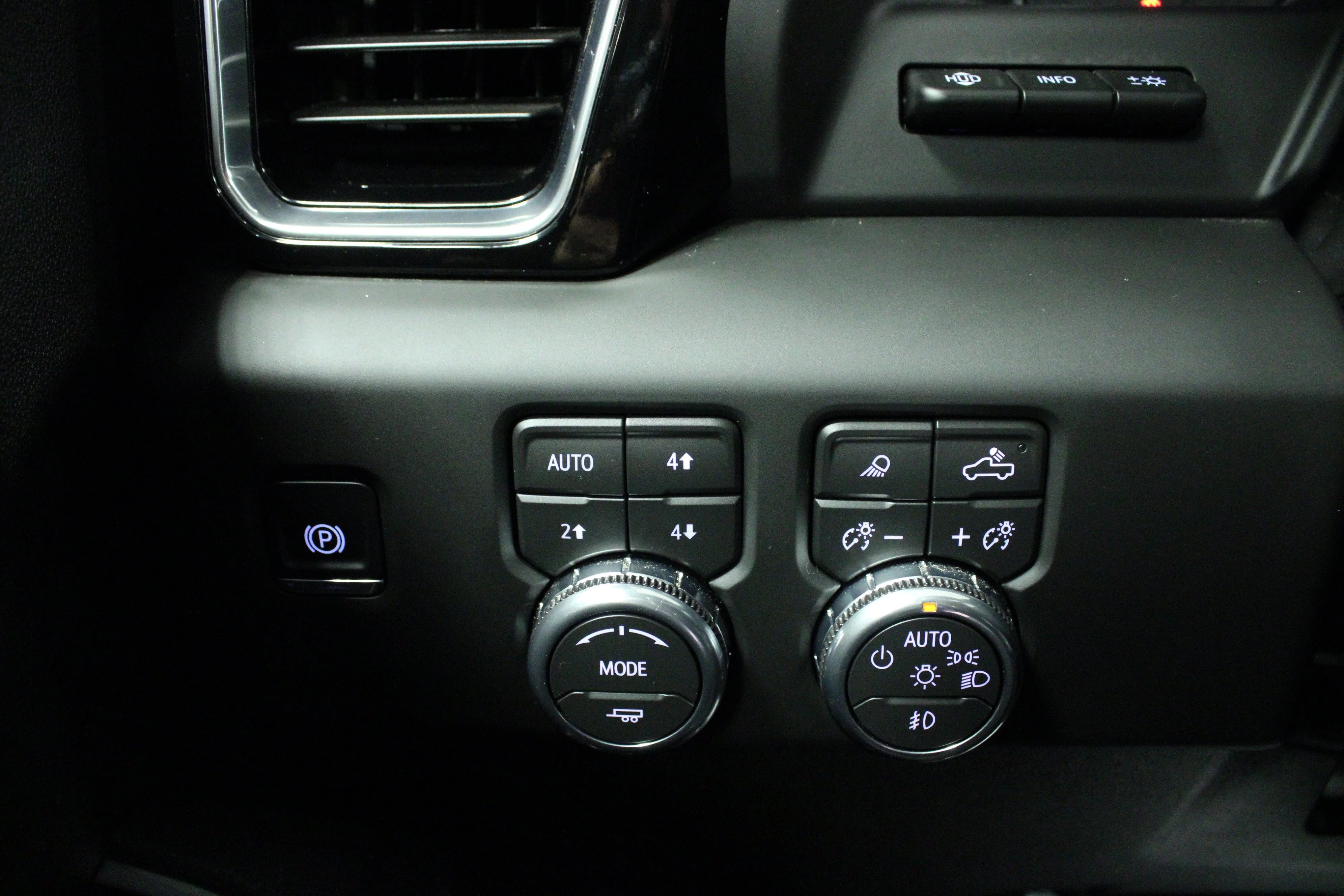 Used 2026 Glacier White Tricoat GMC Denali image 21