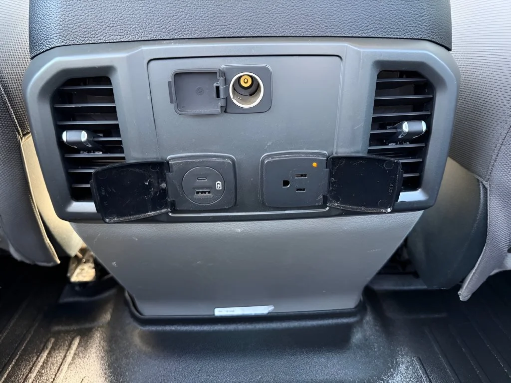 Used 2021  Ford XL image 17