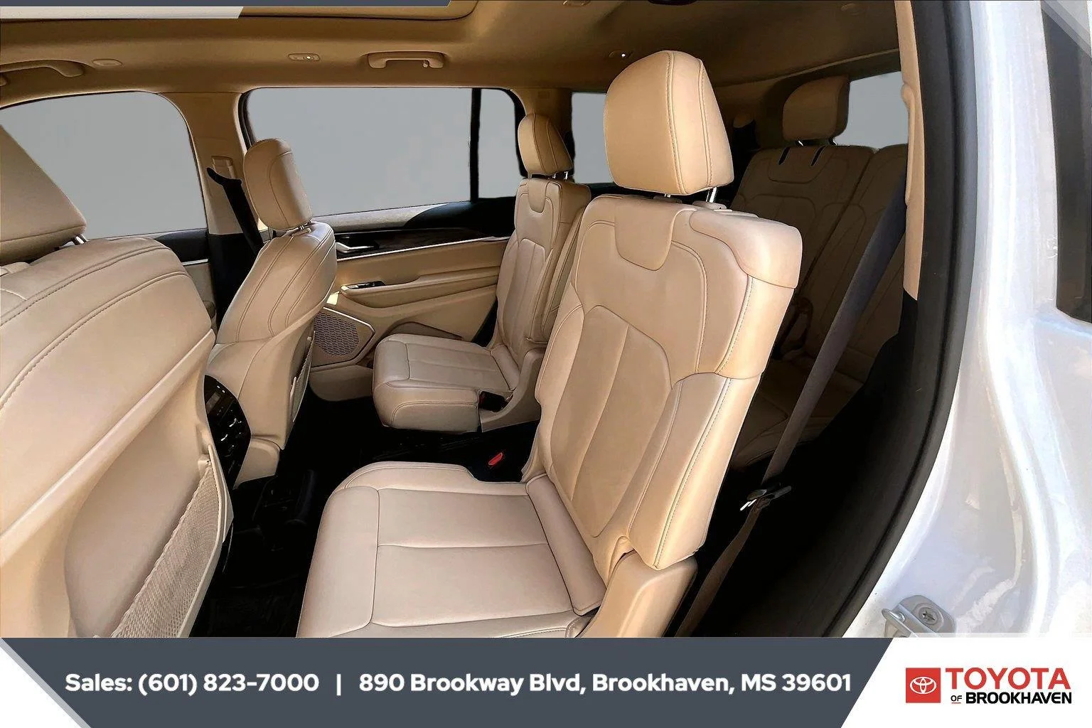 Used 2021 Bright White Clearcoat Jeep Limited image 19