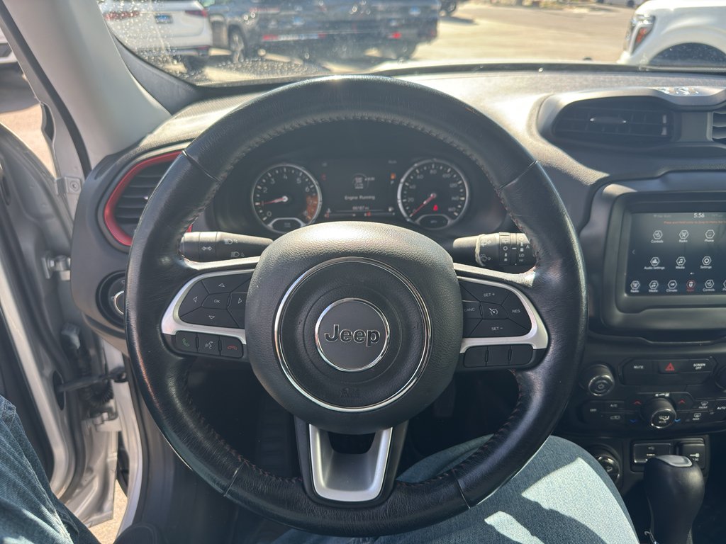 Used 2018 Glacier Metallic Jeep Trailhawk image 19