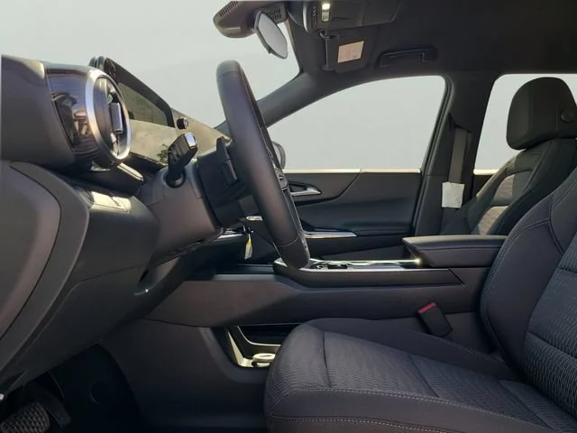 New 2027 Summit White Chevrolet LT image 21