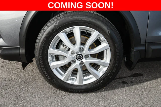 Used 2020 Gray Nissan SV image 13