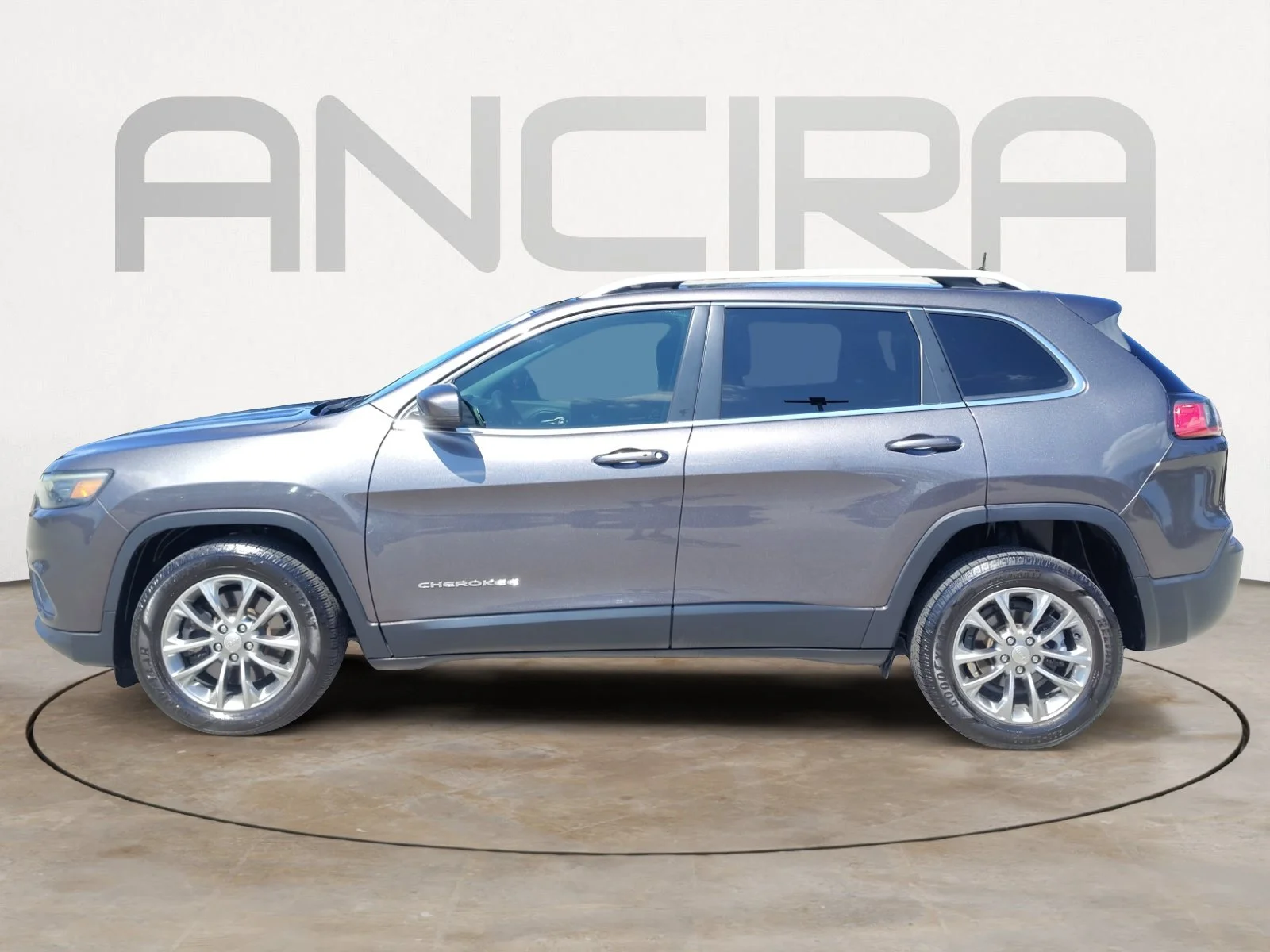 Used 2020 Granite Crystal Metallic Clearcoat Jeep Latitude Plus image 7