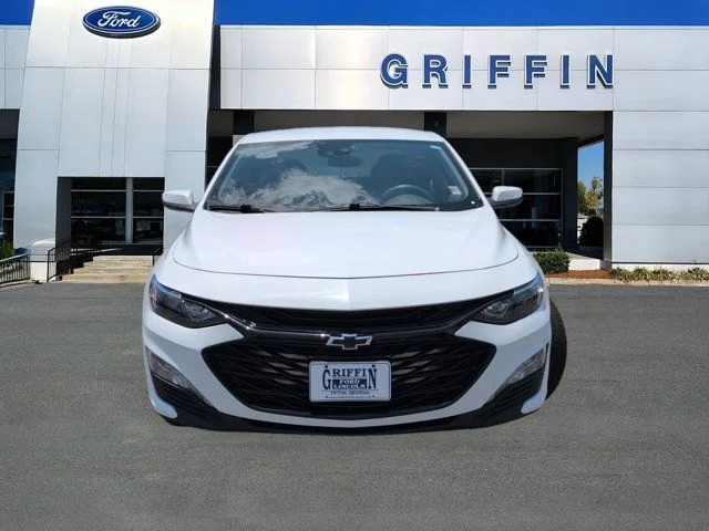 Used 2025 Summit White Chevrolet LT image 12