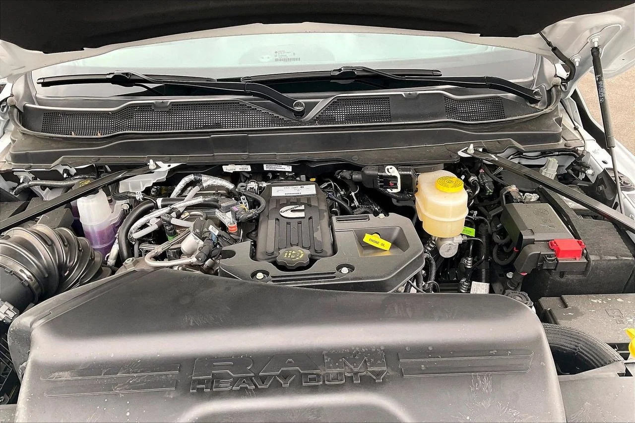 New 2026 Bright White Clearcoat RAM Big Horn image 34