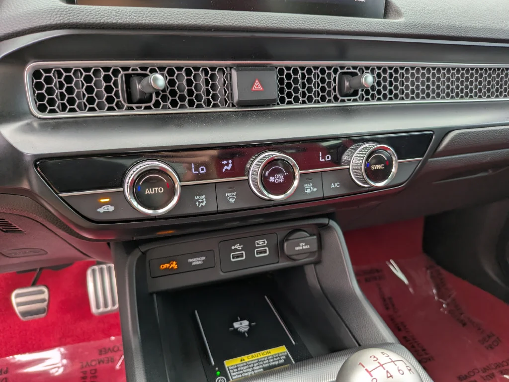Used 2025  Honda  image 23