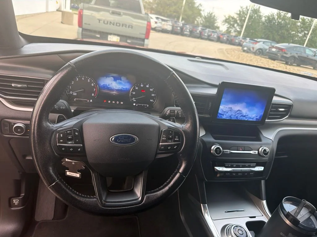 Used 2020 Red Ford XLT image 6