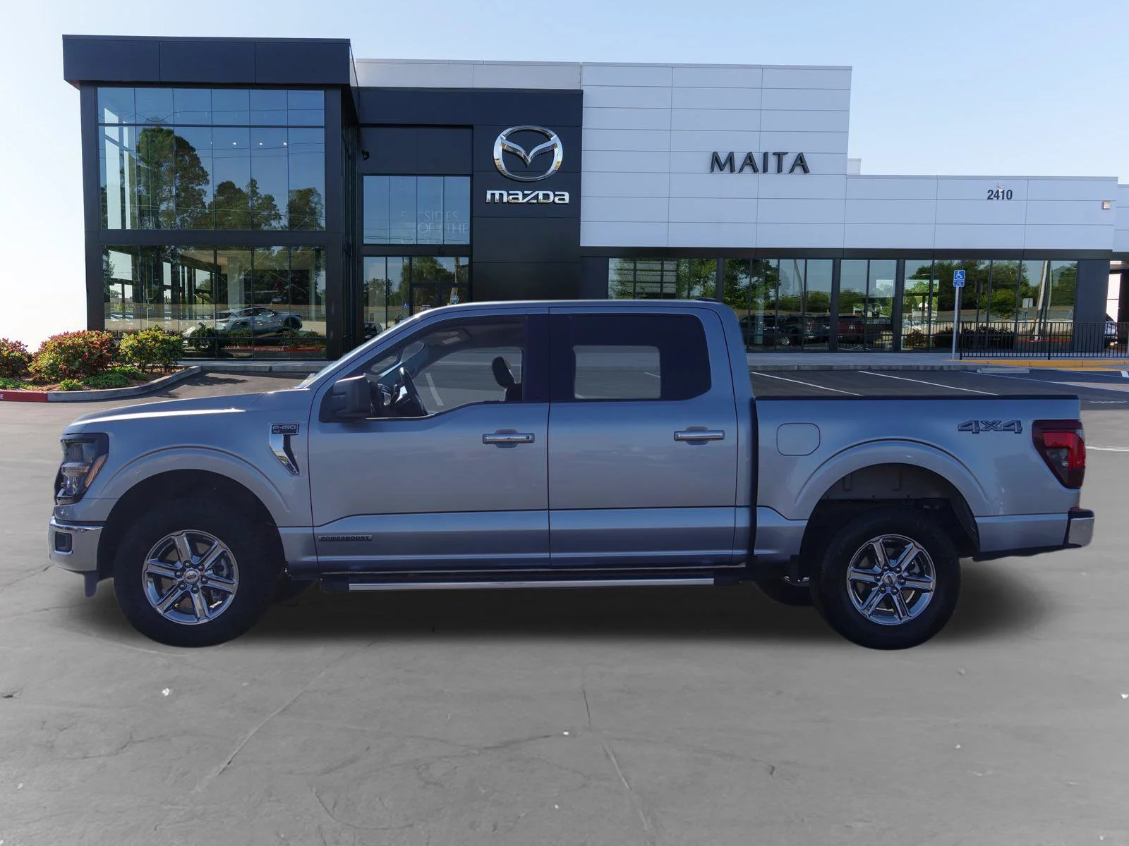 Used 2025 Silver Metallic Ford XLT image 6