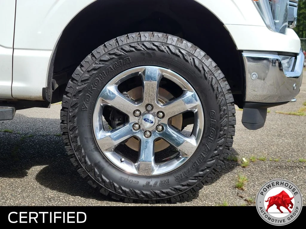 Used 2021 White Ford Lariat image 12