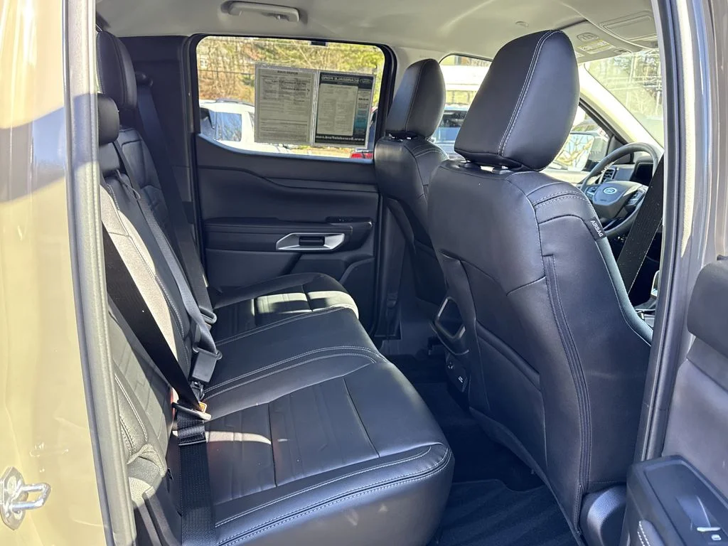 Used 2025 Gray Ford Lariat image 31