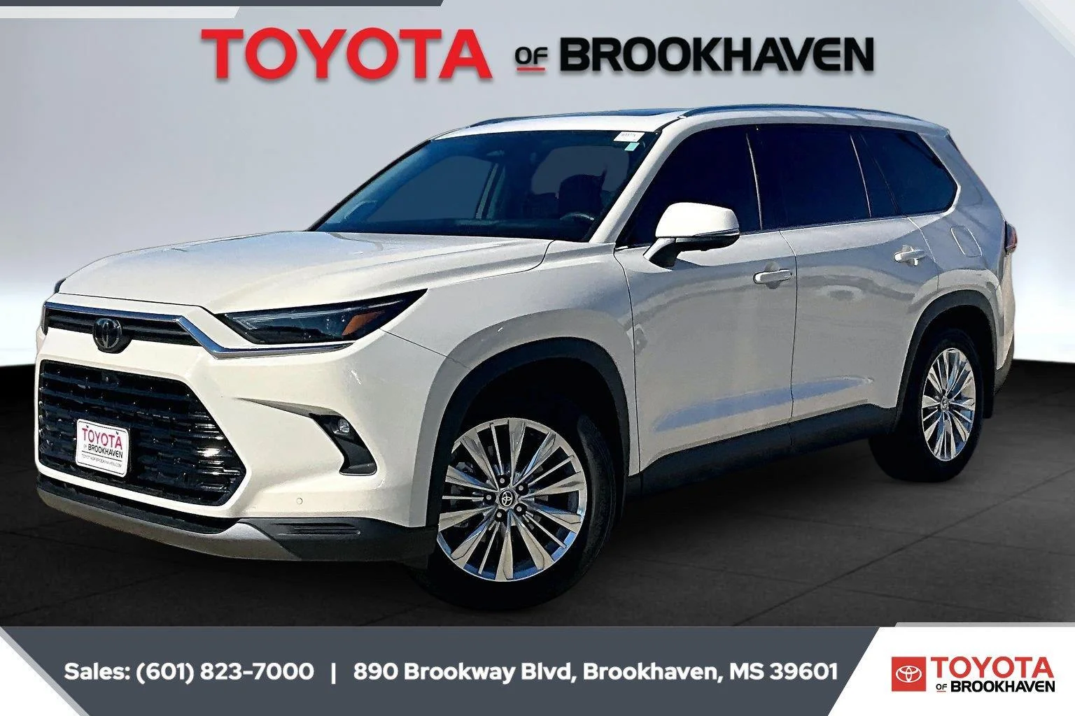 Used 2024 Coastal Cream Toyota Platinum image 10