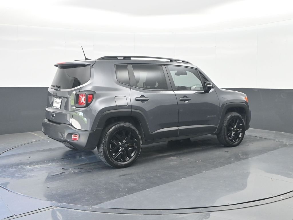 Used 2022 Gray Jeep Altitude image 15