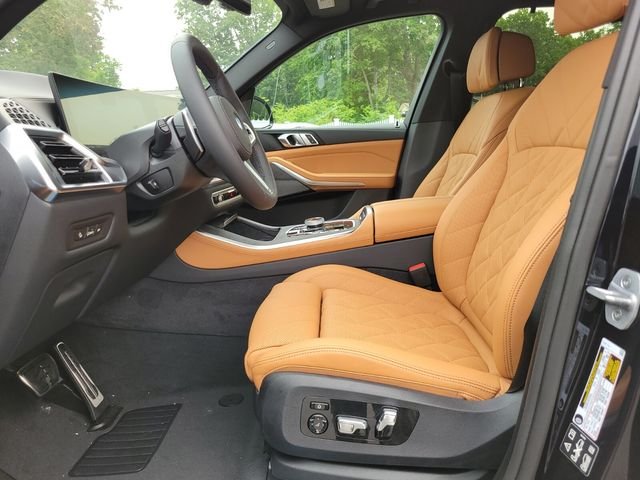 New 2026 Black BMW xDrive40i image 19