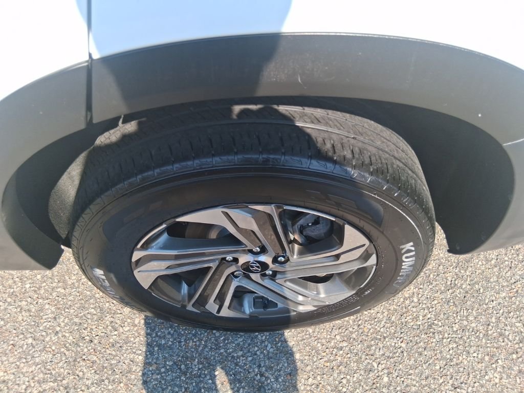 Used 2022 Gray Hyundai SEL image 9