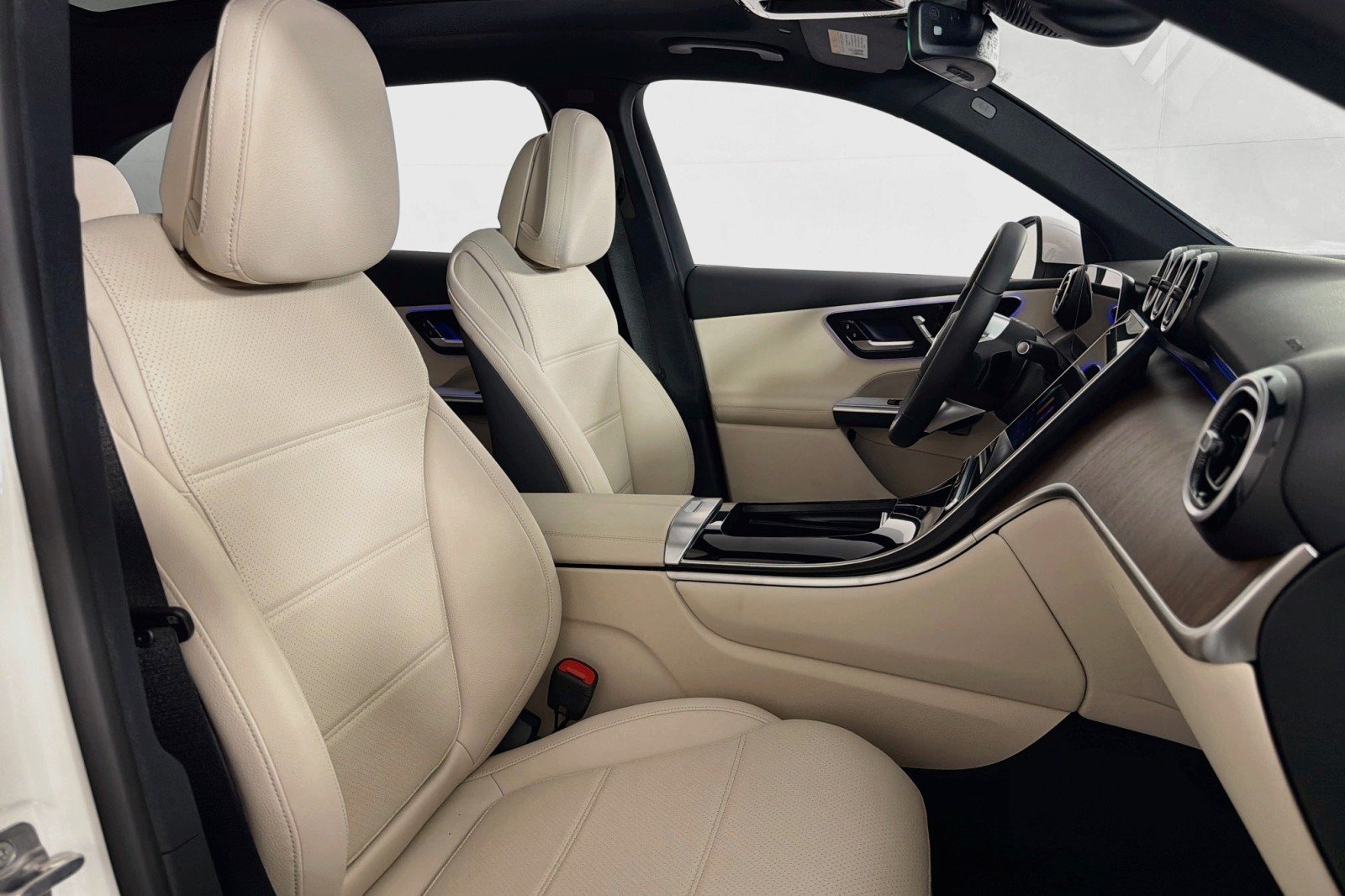 New 2026 Polar White Mercedes-Benz GLC 300 4MATIC® SUV image 6