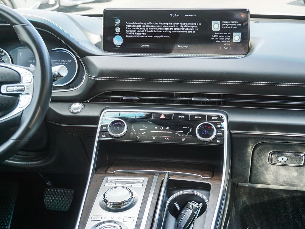 Used 2024 White Genesis 2.5T image 16