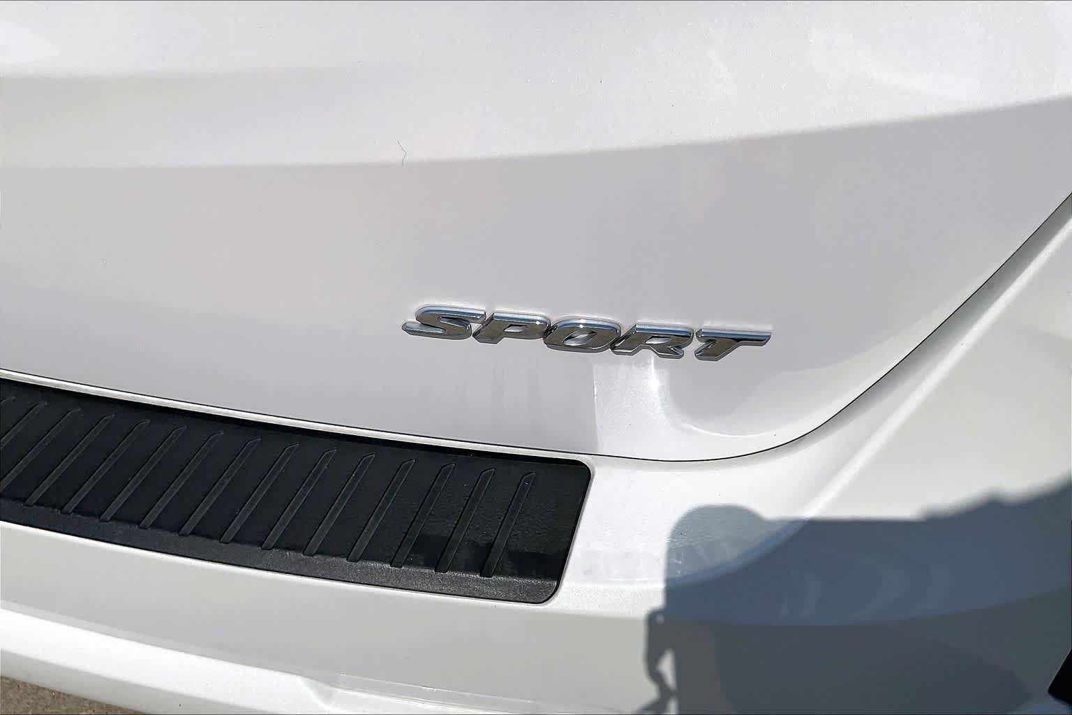 Used 2025 Platinum White Pearl Honda Sport-L image 10