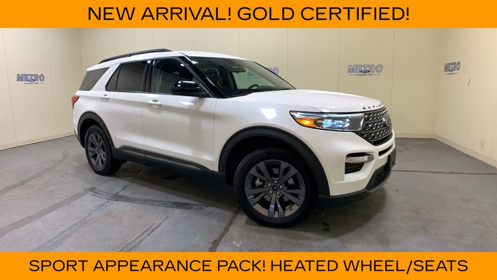 Certified Used 2023 White Metallic Ford XLT image 1