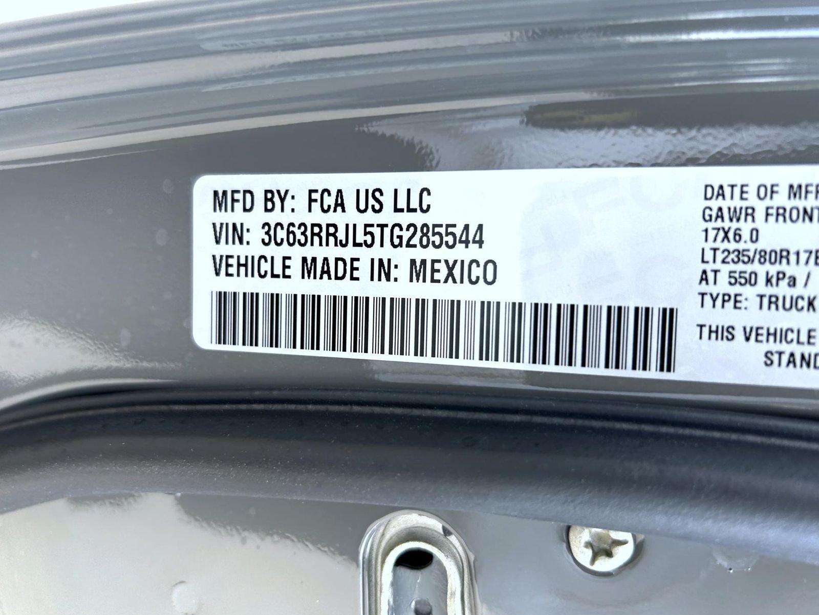New 2026 Ceramic Gray Clear-Coat Exterior Paint RAM Laramie image 24