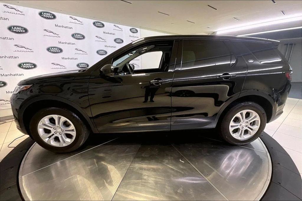 Used 2023 Black Land Rover S image 9
