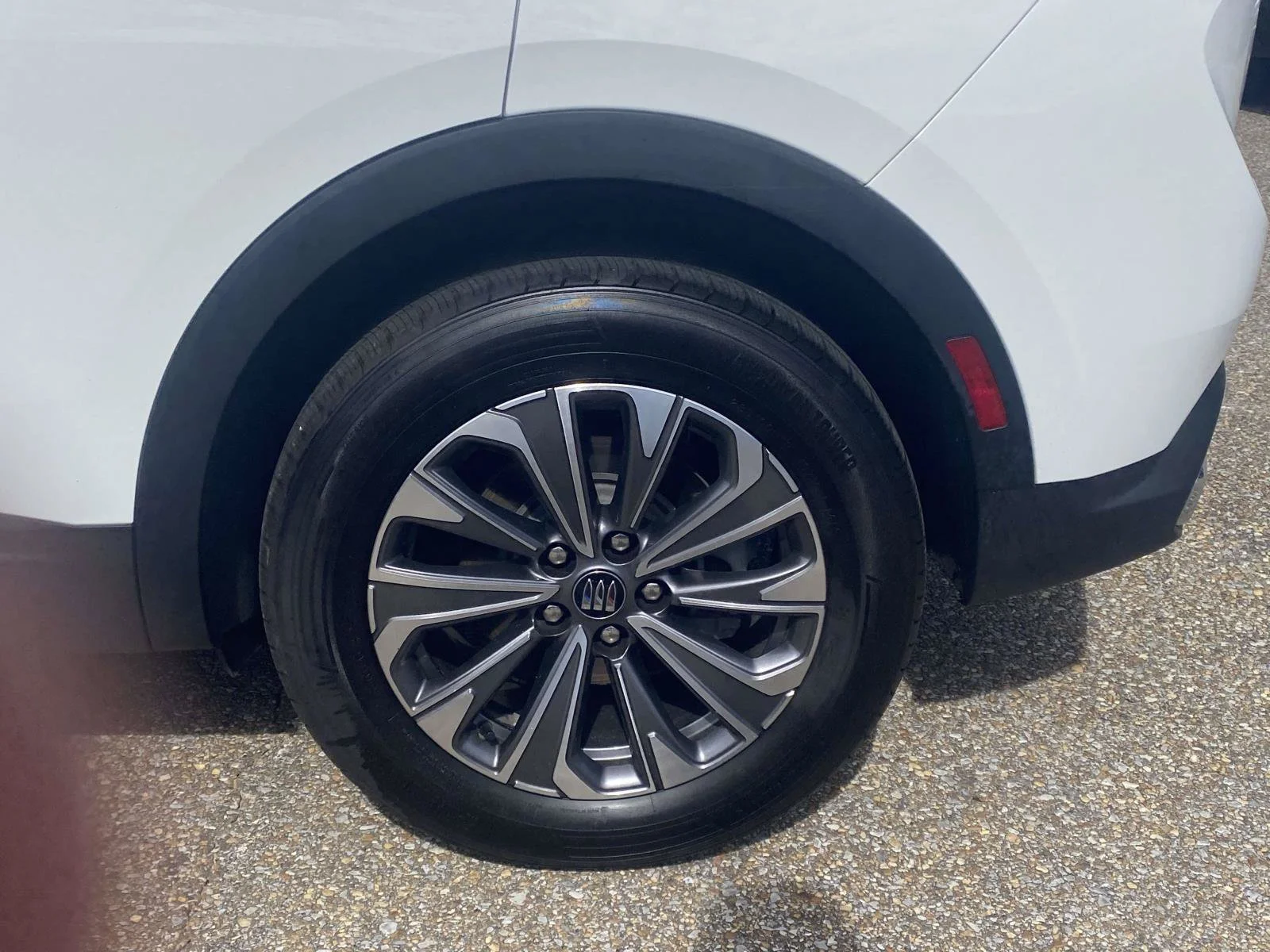 Used 2024 White Buick Preferred image 6