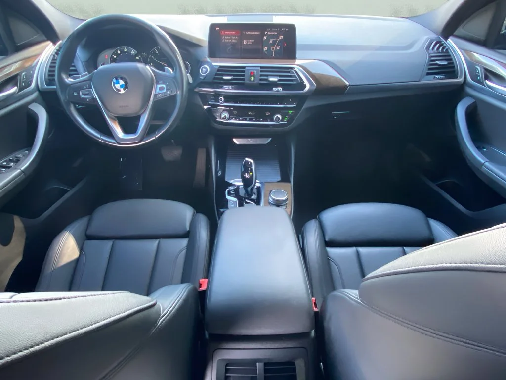 Used 2019 Black BMW xDrive30i image 16